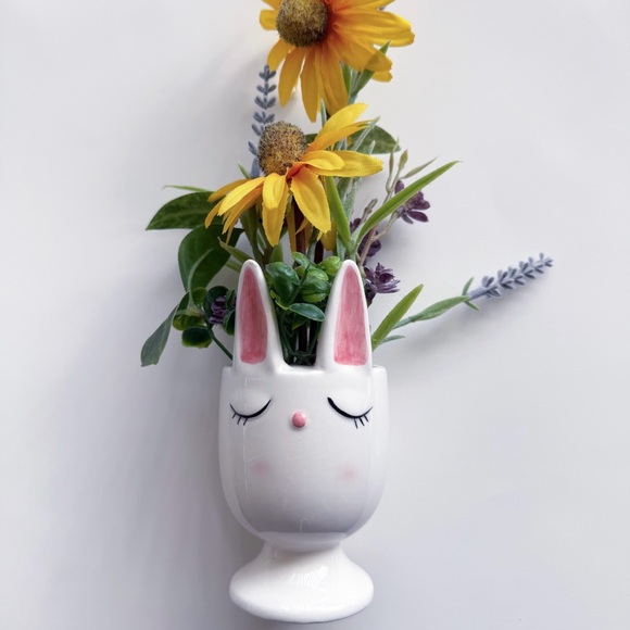 Rabbit Sunflower Floral Vase Decoration - Picture 1 of 5